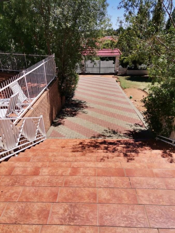 בלומפונטייין Pentagon Guesthouse מראה חיצוני תמונה