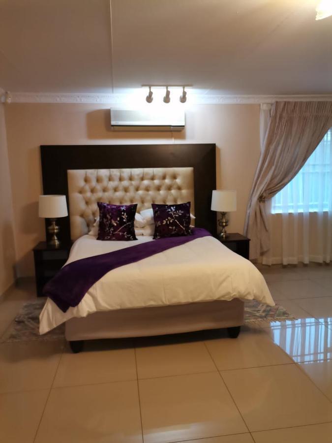 בלומפונטייין Pentagon Guesthouse מראה חיצוני תמונה