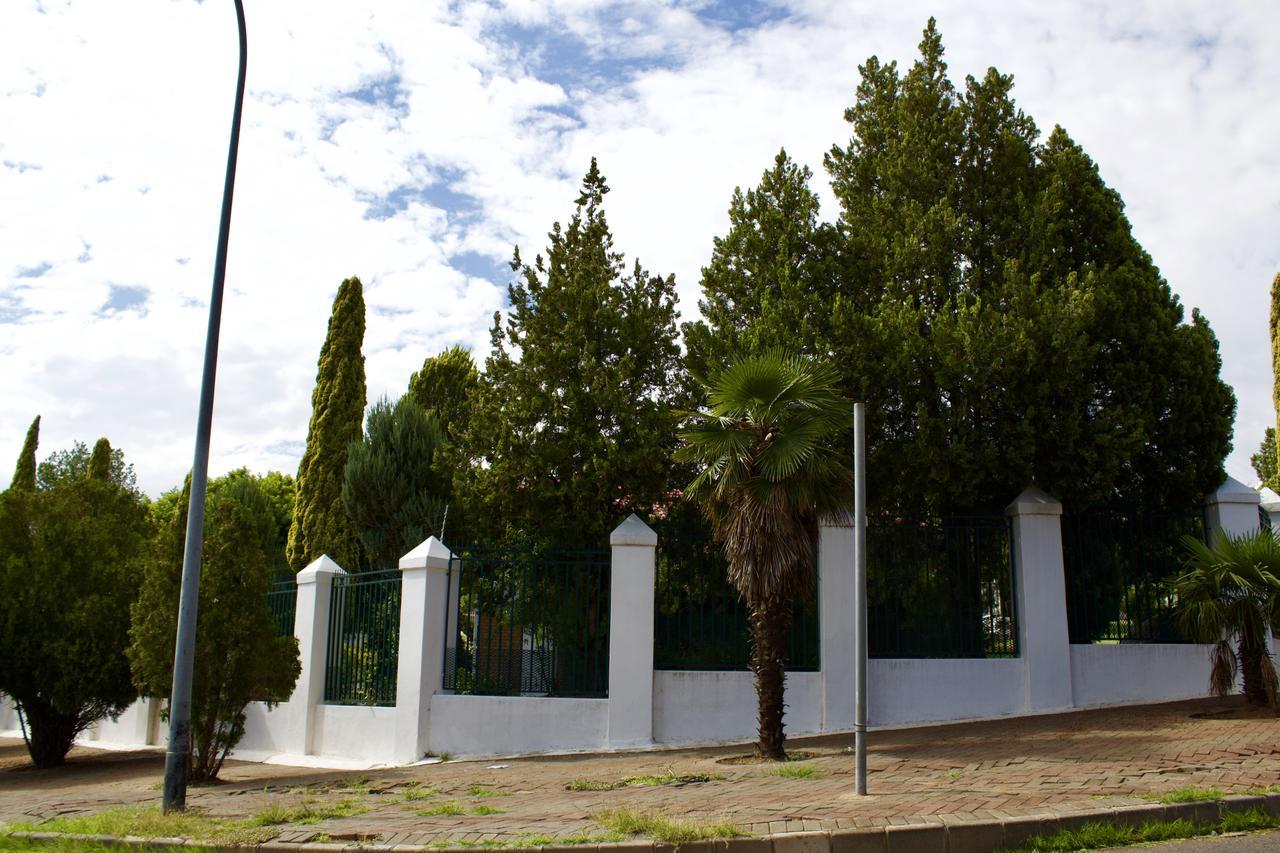בלומפונטייין Pentagon Guesthouse מראה חיצוני תמונה