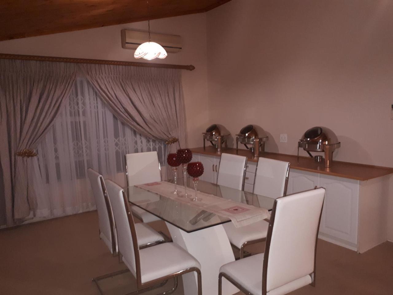 בלומפונטייין Pentagon Guesthouse מראה חיצוני תמונה